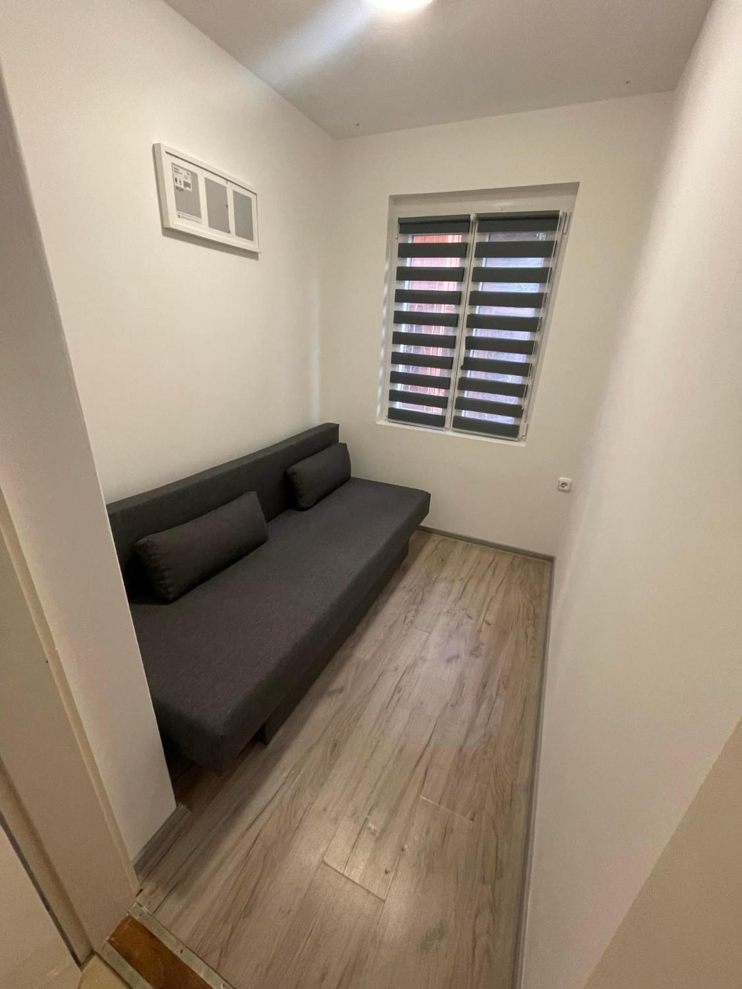 Chill Apartman Orosháza Buitenkant foto
