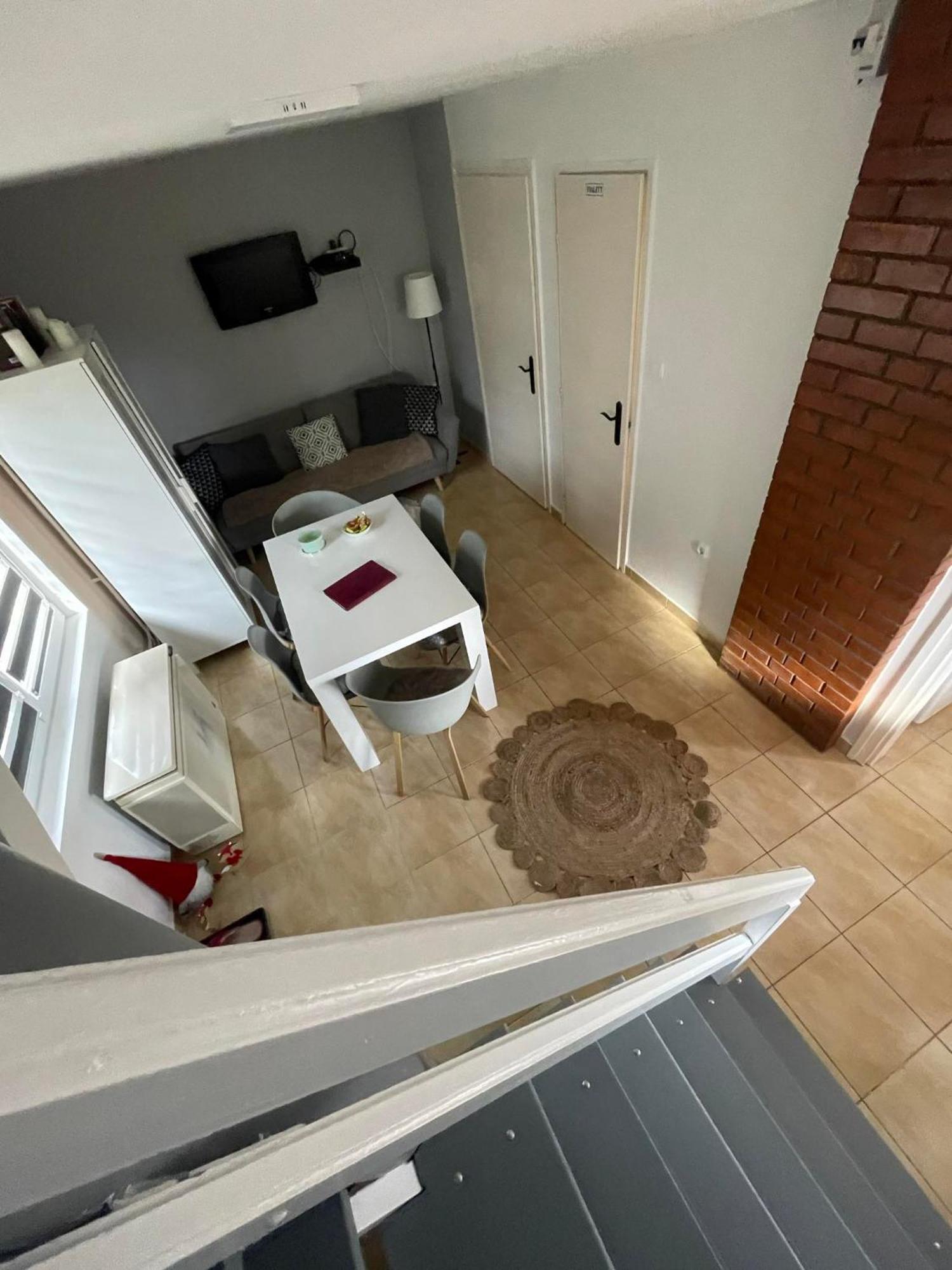 Chill Apartman Orosháza Buitenkant foto