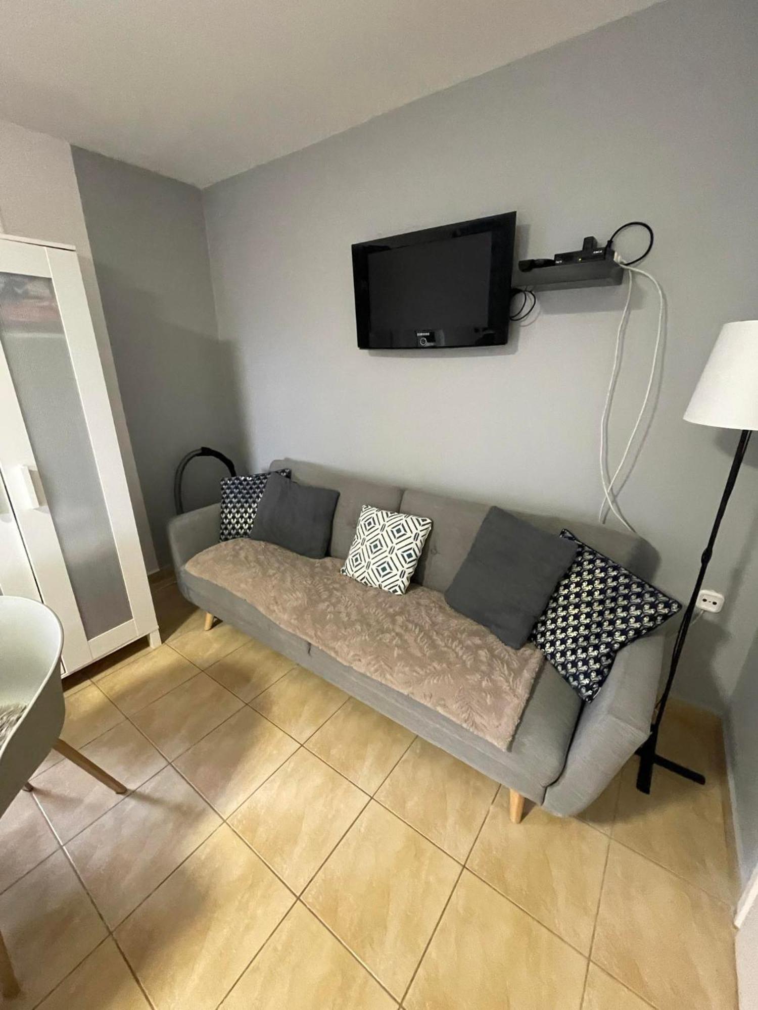 Chill Apartman Orosháza Buitenkant foto